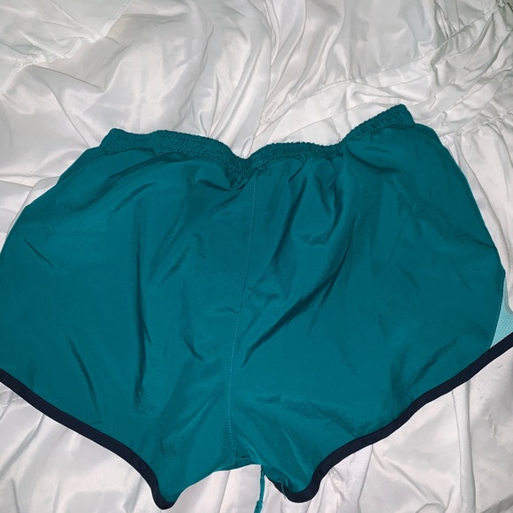 Turquoise blue Nike shorts - Picture 2 of 2